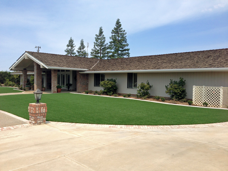 Green Lawn Bechtelsville, Pennsylvania Landscape Design, Front Yard Landscape Ideas